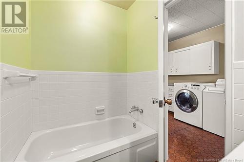 180-182 Macbeath Avenue, Moncton, NB - Indoor Photo Showing Laundry Room