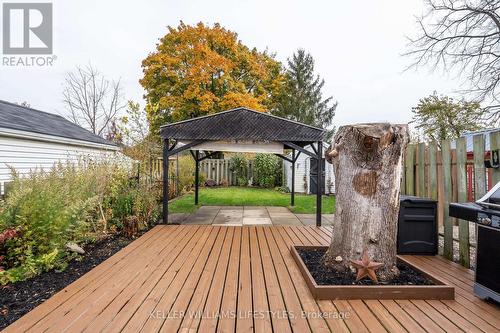 Deck and gazebo - 32 Hydro Street, London, ON 