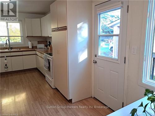 1076 Hickorywood Crescent, Kingston (City Northwest), ON - Indoor Photo Showing Kitchen With Double Sink