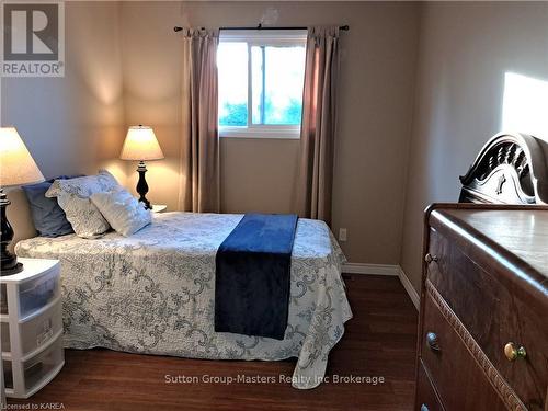 1076 Hickorywood Crescent, Kingston (City Northwest), ON - Indoor Photo Showing Bedroom