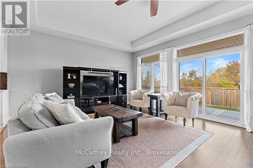 25 Staikos Court, Greater Napanee, ON - Indoor Photo Showing Living Room