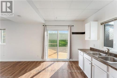 184 Briceland Street, Kingston (Rideau), ON - Indoor Photo Showing Kitchen With Double Sink