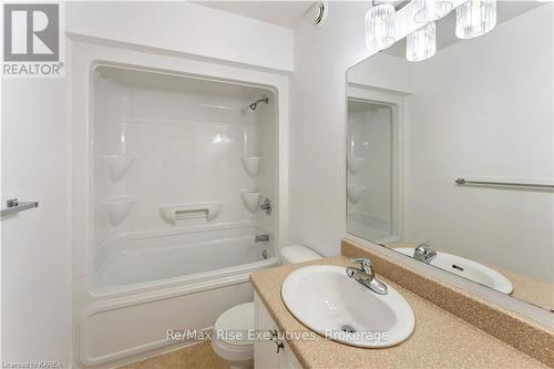 184 Briceland Street, Kingston (Rideau), ON - Indoor Photo Showing Bathroom