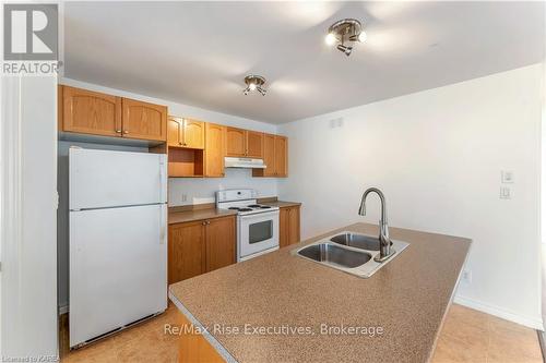 184 Briceland Street, Kingston (Rideau), ON - Indoor Photo Showing Kitchen With Double Sink