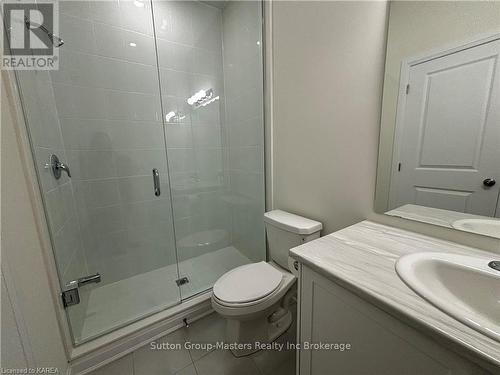 46 Oakmont Drive, Loyalist (Bath), ON - Indoor Photo Showing Bathroom