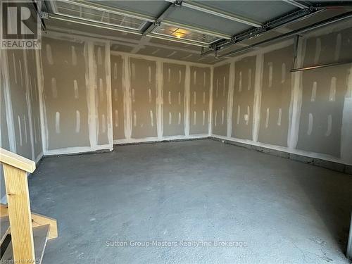 46 Oakmont Drive, Loyalist (Bath), ON - Indoor Photo Showing Garage