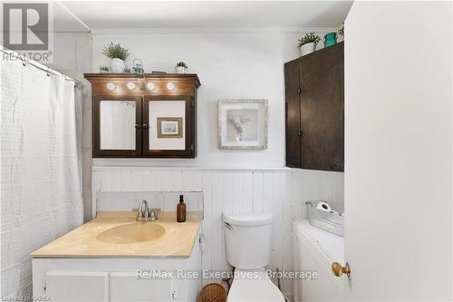 1006 Portage Road, Kawartha Lakes (Kirkfield), ON - Indoor Photo Showing Bathroom