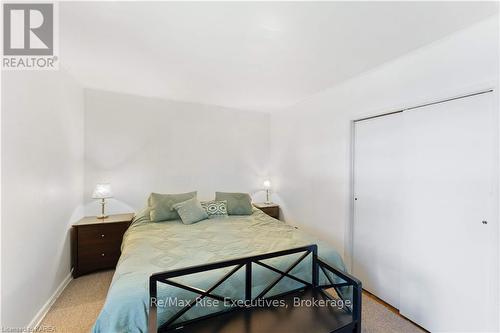 1006 Portage Road, Kawartha Lakes (Kirkfield), ON - Indoor Photo Showing Bedroom