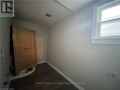 516 Victoria Street, Kingston (Central City East), ON - Indoor Photo Showing Other Room