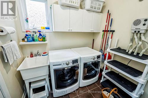 5 Westlea Avenue, Richmond Hill, ON - Indoor Photo Showing Laundry Room