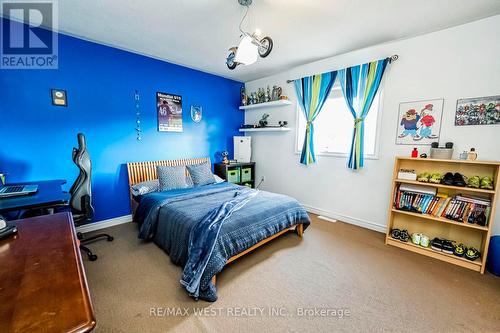 5 Westlea Avenue, Richmond Hill, ON - Indoor Photo Showing Bedroom