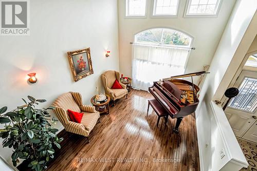 5 Westlea Avenue, Richmond Hill, ON - Indoor Photo Showing Other Room