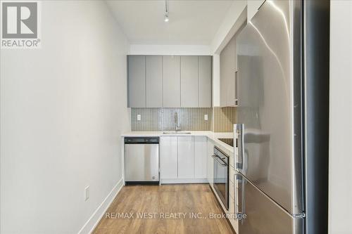 1109 - 2916 Hwy 7, Vaughan, ON - Indoor Photo Showing Kitchen With Stainless Steel Kitchen With Upgraded Kitchen