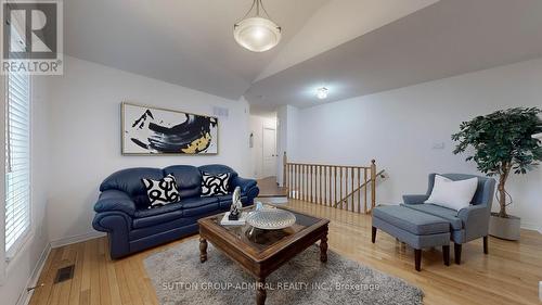 1 Convoy Crescent, Vaughan, ON - Indoor Photo Showing Living Room