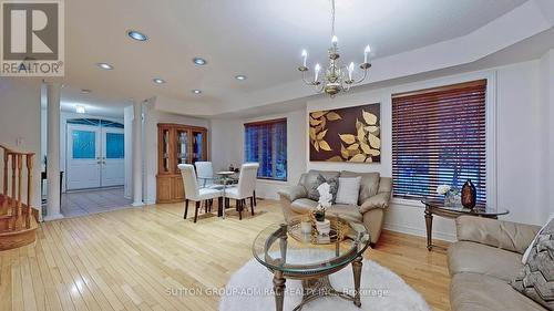 1 Convoy Crescent, Vaughan, ON - Indoor Photo Showing Living Room