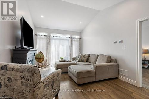 26 Raycroft Drive, Belleville, ON - Indoor Photo Showing Living Room