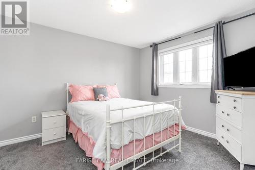 121 Nicholson Drive, Barrie, ON - Indoor Photo Showing Bedroom