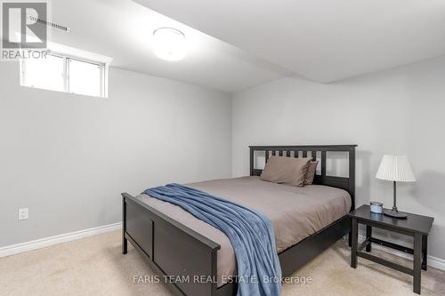 121 Nicholson Drive, Barrie, ON - Indoor Photo Showing Bedroom