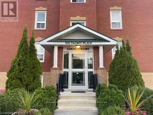 402 - 550 Talbot Place, Gananoque, ON - Outdoor