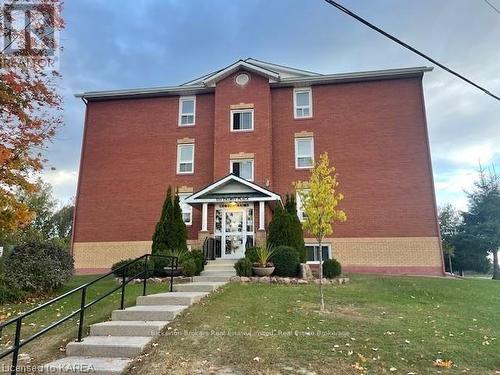 402 - 550 Talbot Place, Gananoque, ON - Outdoor