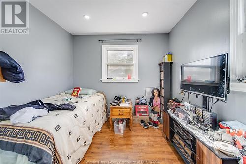 383 Frank Avenue, Windsor, ON - Indoor Photo Showing Bedroom