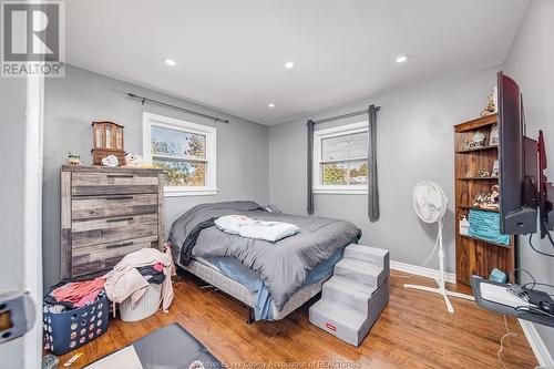 383 Frank Avenue, Windsor, ON - Indoor Photo Showing Bedroom