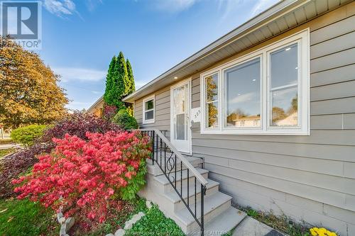 383 Frank Avenue, Windsor, ON - Outdoor With Exterior