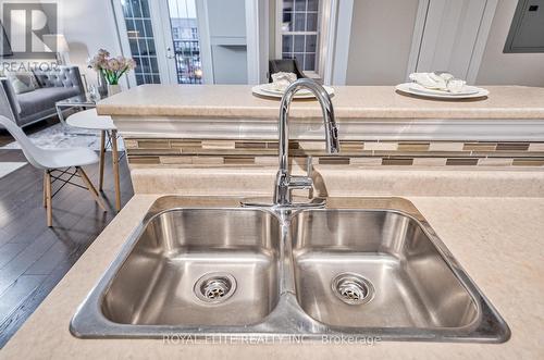 406 - 1350 Main Street E, Milton, ON - Indoor Photo Showing Kitchen With Double Sink