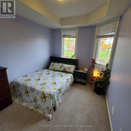 2-02 - 2420 Baronwood Drive, Oakville, ON - Indoor Photo Showing Bedroom