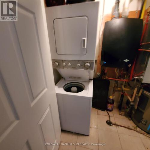 2-02 - 2420 Baronwood Drive, Oakville, ON - Indoor Photo Showing Laundry Room