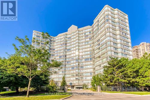 702 - 50 Kingsbridge Gardens, Mississauga, ON - Outdoor With Facade