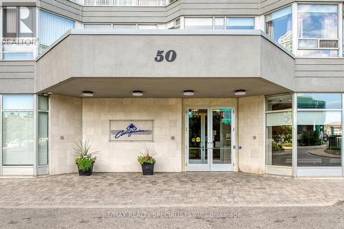 702 - 50 Kingsbridge Gardens, Mississauga, ON - Outdoor