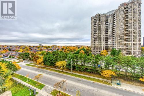 702 - 50 Kingsbridge Gardens, Mississauga, ON - Outdoor With View