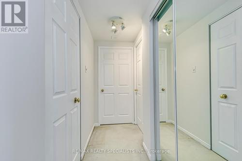 702 - 50 Kingsbridge Gardens, Mississauga, ON - Indoor Photo Showing Other Room