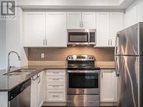 204 - 34 Plains Road E, Burlington, ON - Indoor Photo Showing Kitchen With Double Sink With Upgraded Kitchen