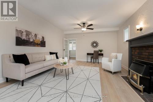 75 Guelph Street, Halton Hills, ON - Indoor Photo Showing Living Room