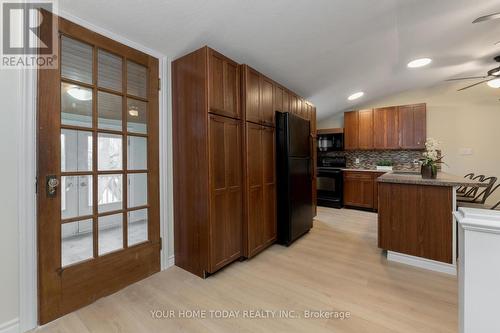 75 Guelph Street, Halton Hills, ON - Indoor Photo Showing Kitchen