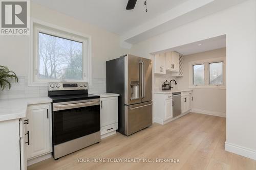 75 Guelph Street, Halton Hills, ON - Indoor Photo Showing Kitchen