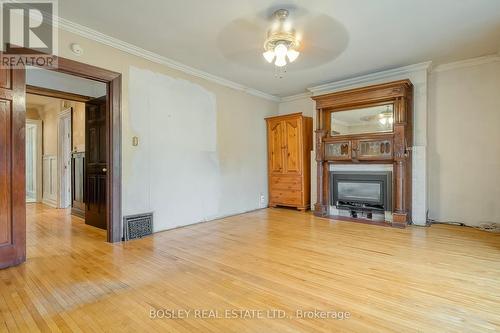 79 John Street, Toronto, ON - Indoor Photo Showing Living Room With Fireplace