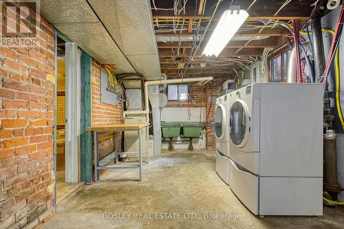 79 John Street, Toronto, ON - Indoor Photo Showing Laundry Room