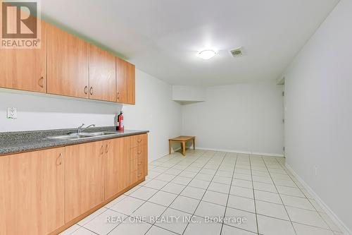 23 - 9071 Derry Road, Milton, ON - Indoor Photo Showing Kitchen With Double Sink