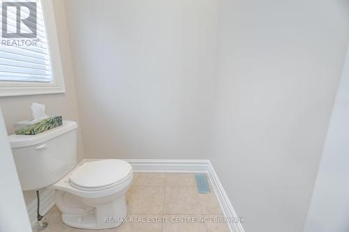 Upper - 4 Danfield Court, Brampton, ON - Indoor Photo Showing Bathroom