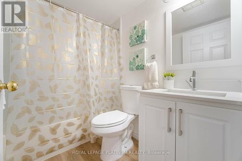 1005 - 30 Malta Avenue, Brampton, ON - Indoor Photo Showing Bathroom