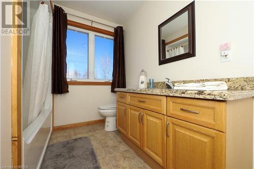 33 White Bear Court, Temagami, ON - Indoor Photo Showing Bathroom