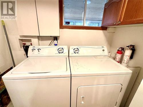 35 Fourth Avenue, Assiginack, Manitoulin Island, ON - Indoor Photo Showing Laundry Room