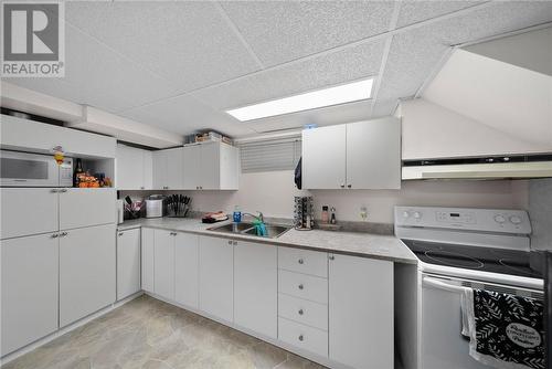 1198 Lincoln Road, Sudbury, ON - Indoor Photo Showing Kitchen With Double Sink