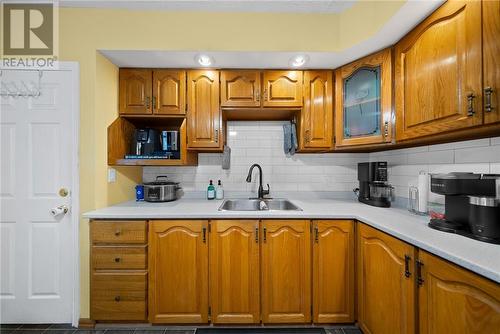 1198 Lincoln Road, Sudbury, ON - Indoor Photo Showing Kitchen With Double Sink