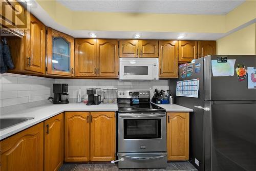 1198 Lincoln Road, Sudbury, ON - Indoor Photo Showing Kitchen