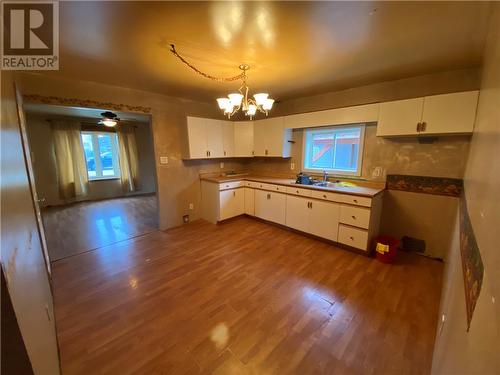 152 Duncan Avenue S, Kirkland Lake, ON - Indoor Photo Showing Kitchen With Double Sink