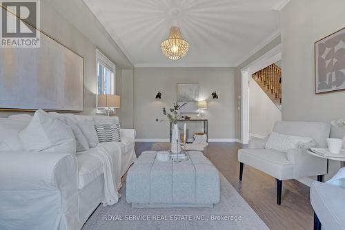 55 Barchard Street, Clarington (Newcastle), ON - Indoor Photo Showing Living Room